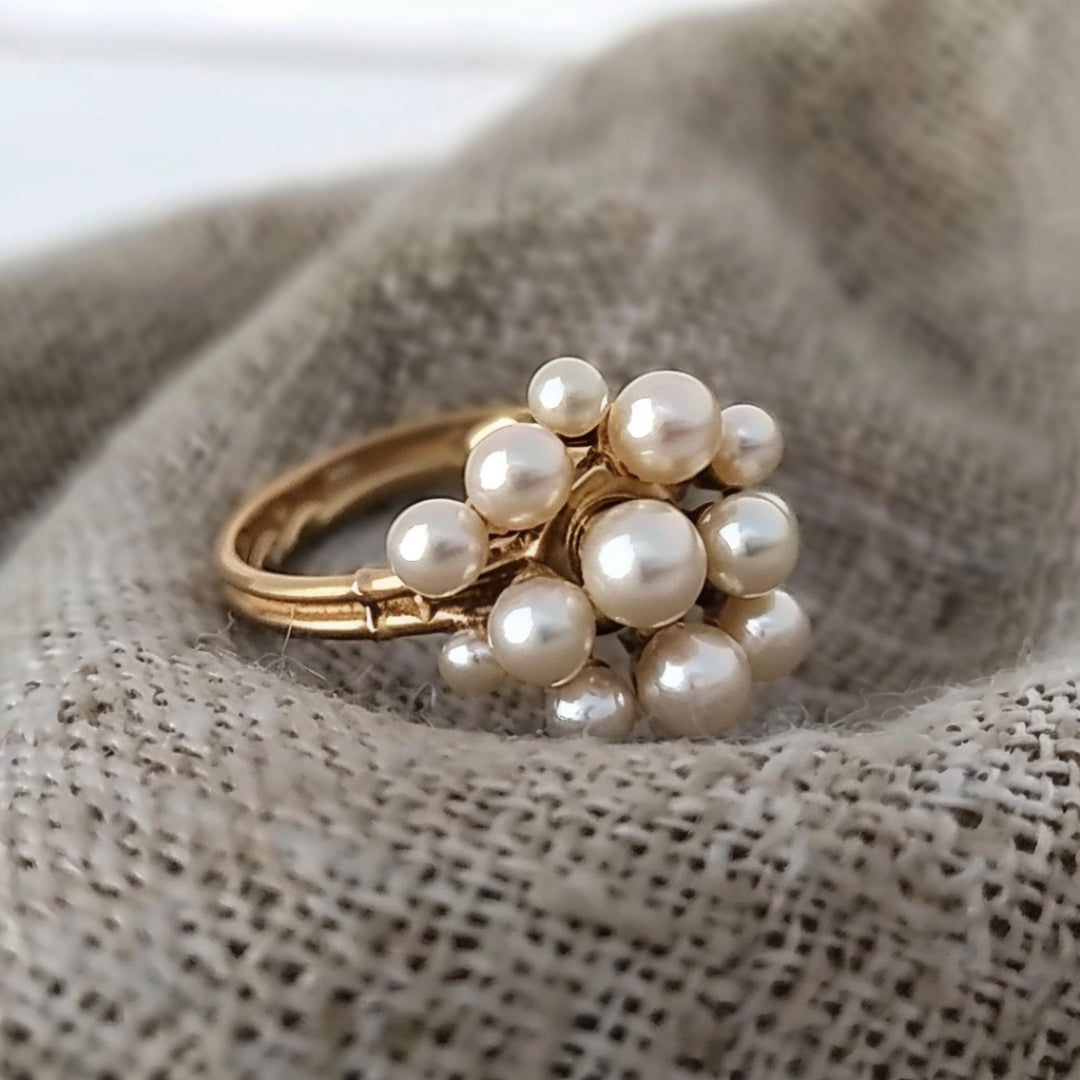 Anello in oro con perle