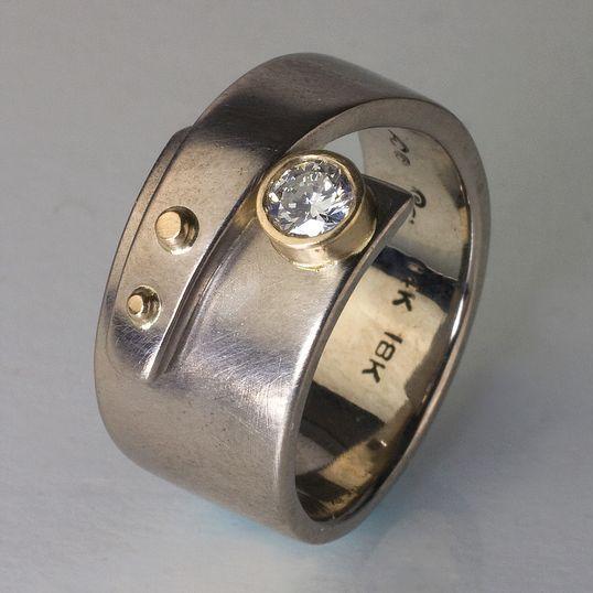 Anello d'argento aperto con zirconi vintage