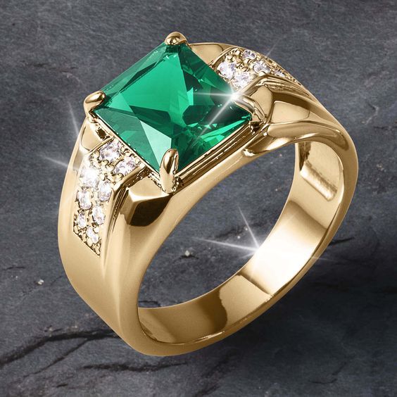 Anello d'oro Vintage Green Brilliance