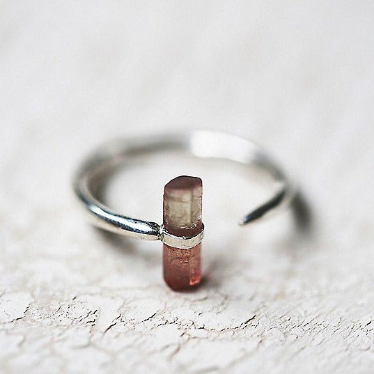 Anello aperto in vetro arancione vintage