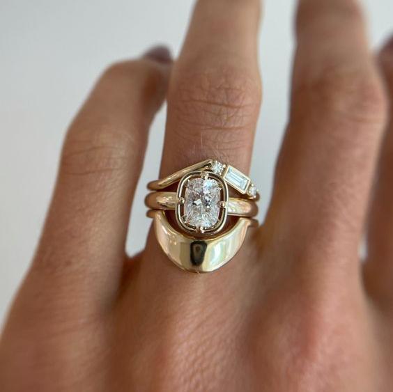 Set di anelli d'oro vintage e luminosi