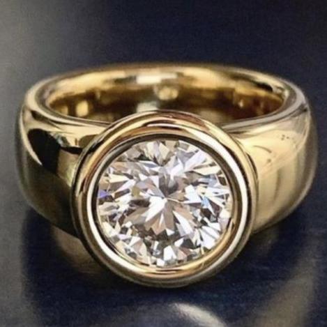 Anello d'oro con vetro arrotondato vintage