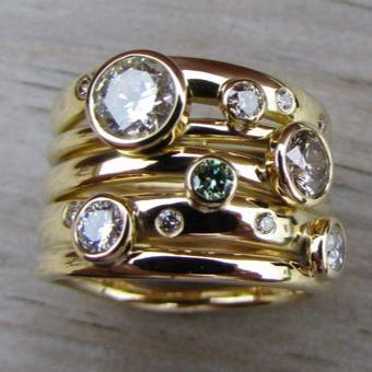 Anello d'oro brillante vintage a strati