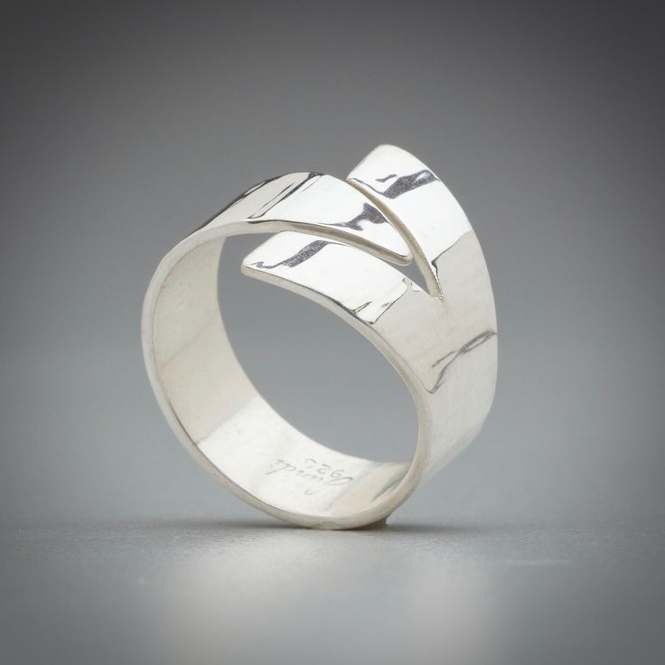 Anello aperto in argento vintage