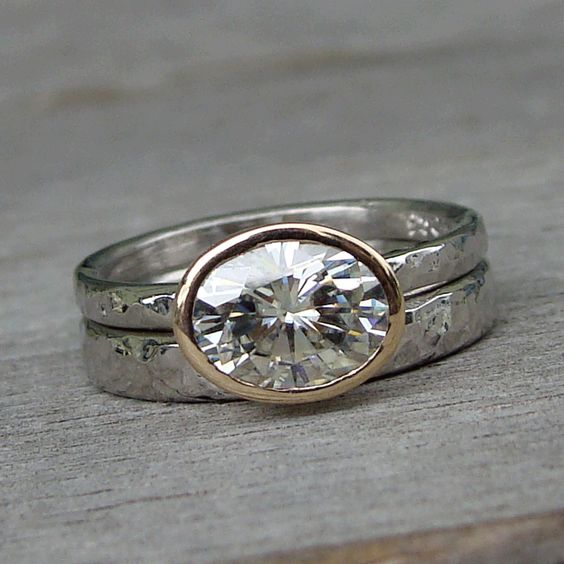 Anello vintage con doppi zirconi in argento