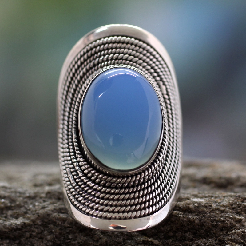 Anello d'argento con pietra di luna blu vintage