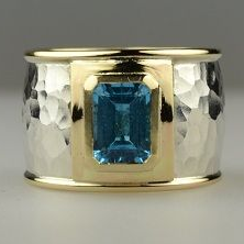 Anello vintage in argento e oro con cristalli blu