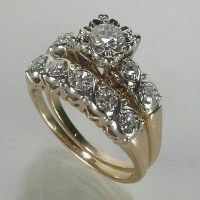 Anello d'oro vintage elegante e luminoso