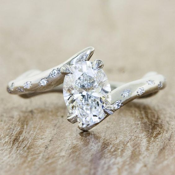 Anello di cristallo d'argento vintage