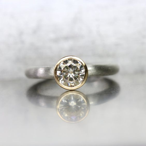 Anello vintage in vetro argentato lucido