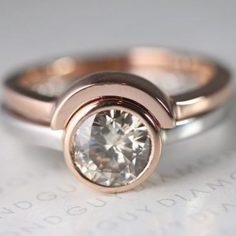 Anello vintage con zirconi rosa e argento