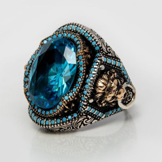 Anello con sigillo in cristallo blu vintage