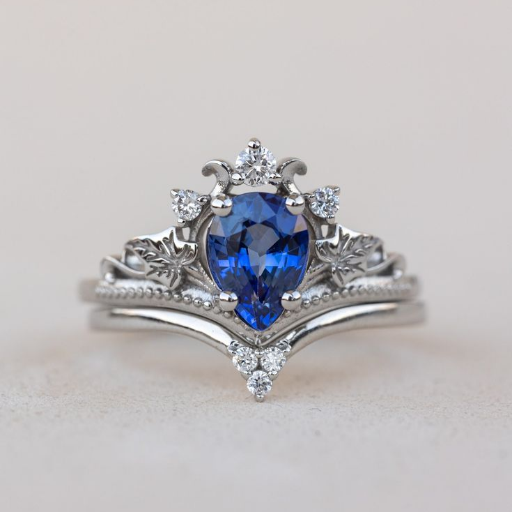 Anello luminoso vintage blu e argento