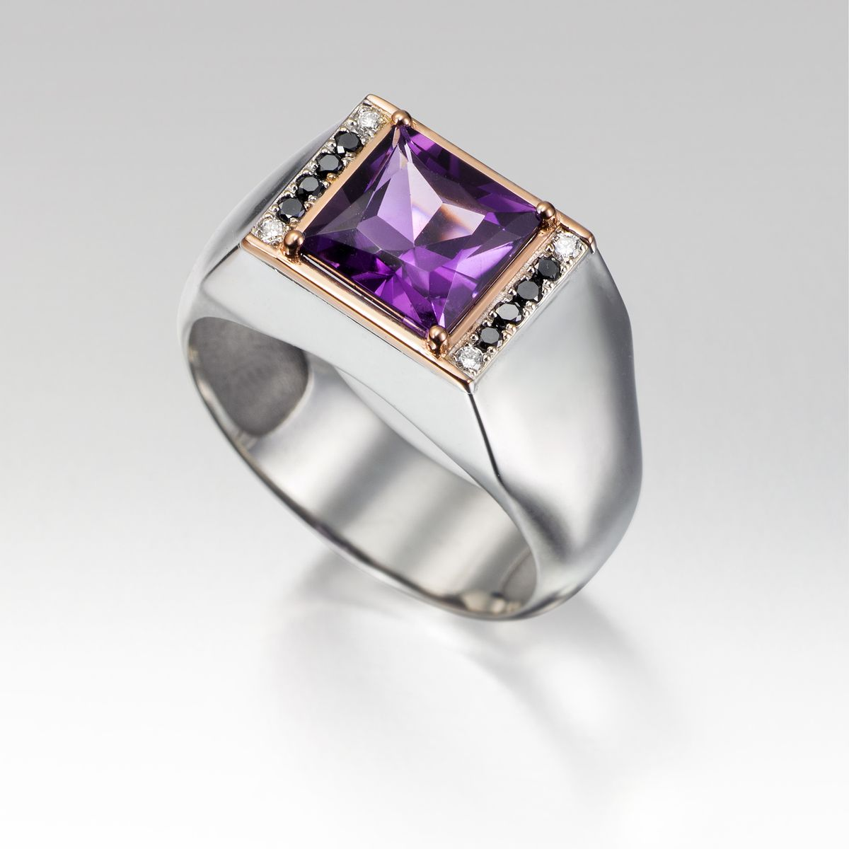 Anello d'argento in vetro viola vintage