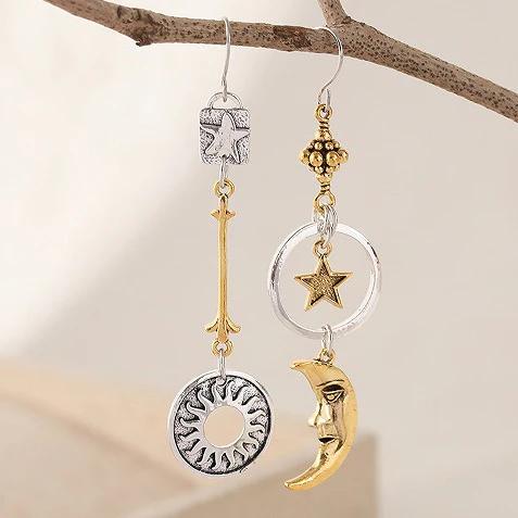 Orecchini vintage in argento dorato con luna pendente