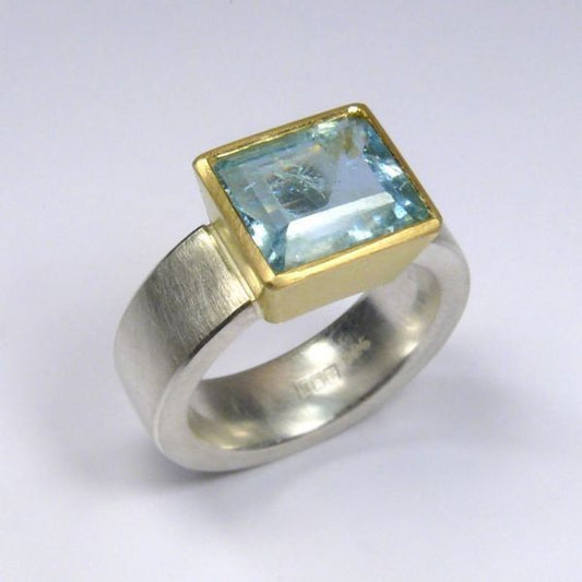 Anello vintage quadrato blu in oro e argento