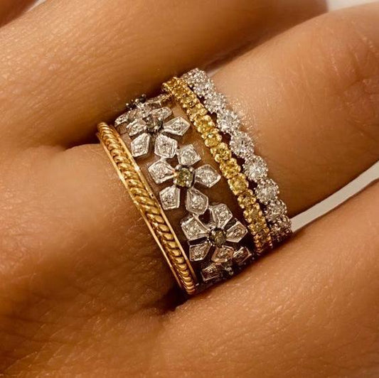 Set di anelli vintage con zirconi scintillanti