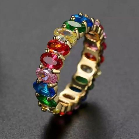 Anello d'oro vintage con cristalli intarsiati e colorati