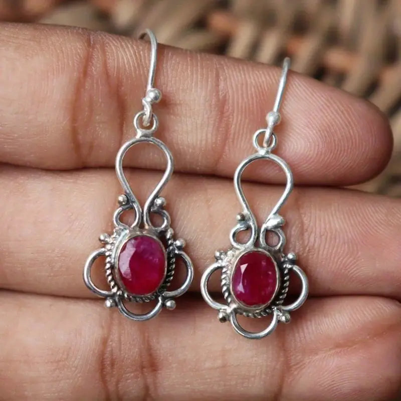 Orecchini d'argento con pietra di granato d'epoca