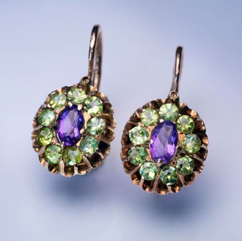 Orecchini vintage verdi e viola arrotondati e brillanti