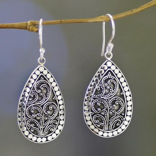 Orecchini vintage a goccia in argento vuoto