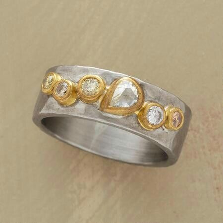 Anello vintage in oro e argento con cristalli