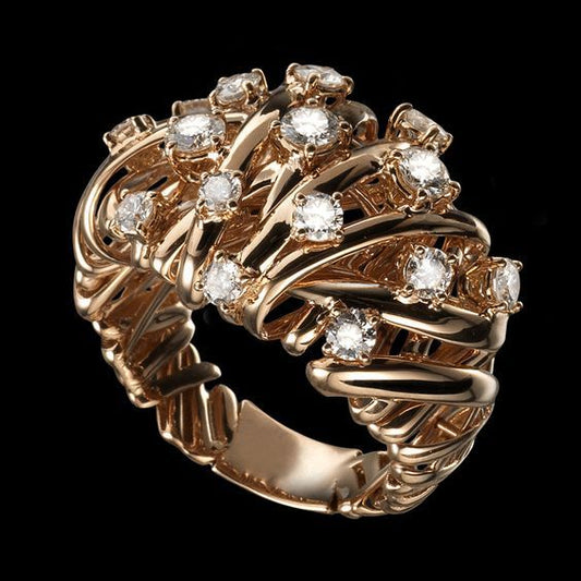 Anello d'oro con squisiti zirconi d'epoca