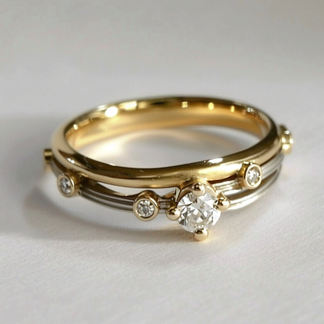 Elegante anello d'oro a strati