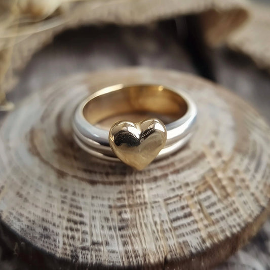 Anello d'argento con cuore d'oro