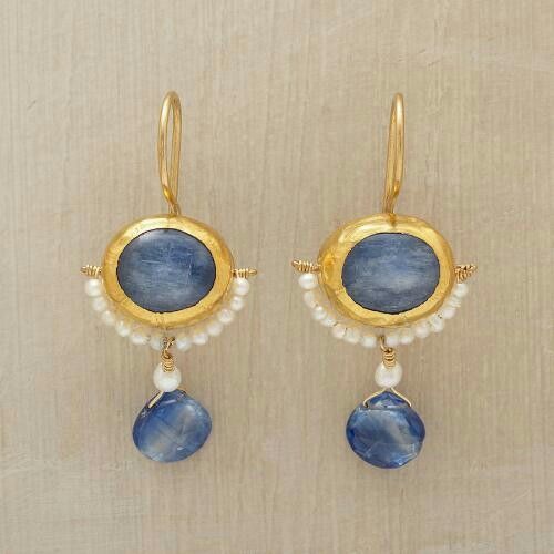 Orecchini vintage con pietre blu e perle