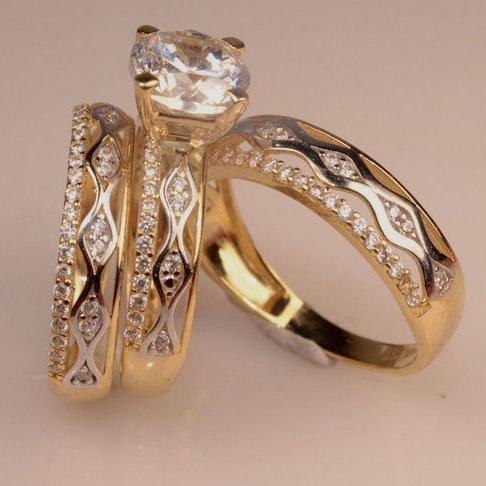 Set di anelli vintage con zirconi cavi dorati