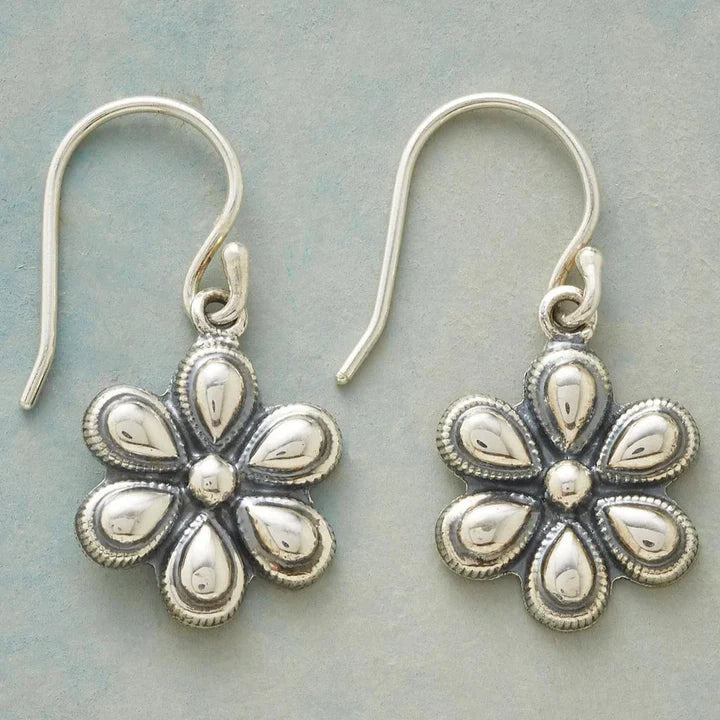 Orecchini d'argento vintage a margherita