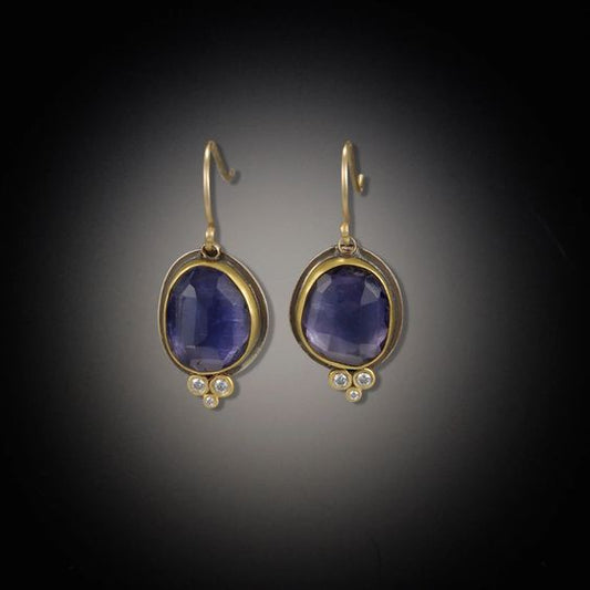 Orecchini vintage con pietra blu arrotondata