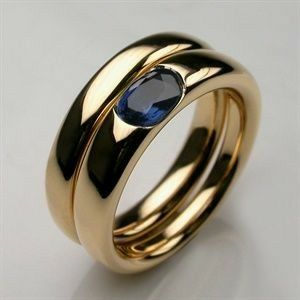 Anello vintage con zirconi blu e oro