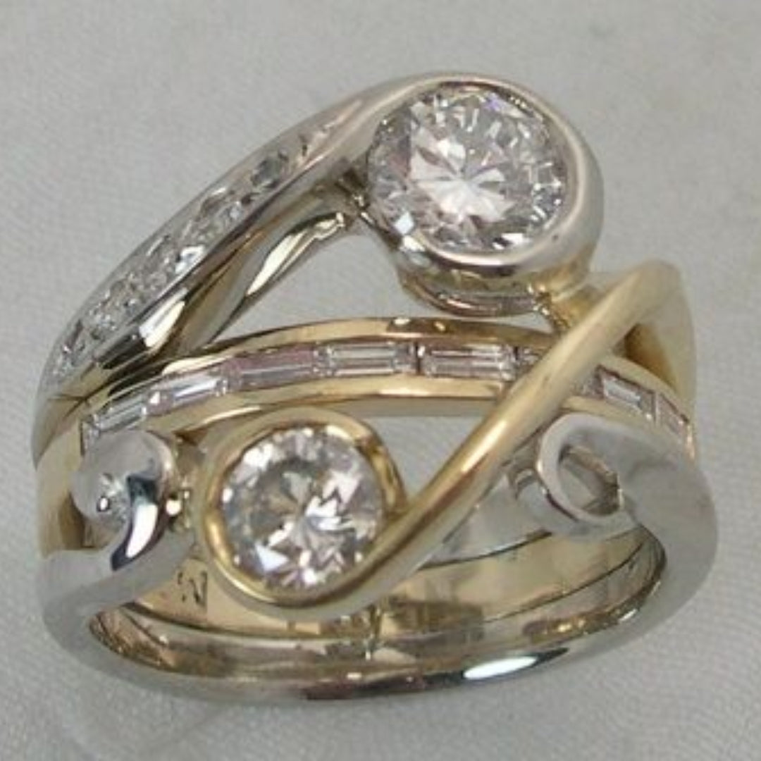 Anello vintage con intarsio di zirconi in oro e argento