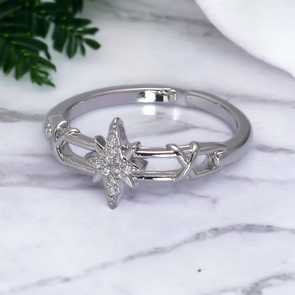 Anello Clarissa North Star - Oro o argento