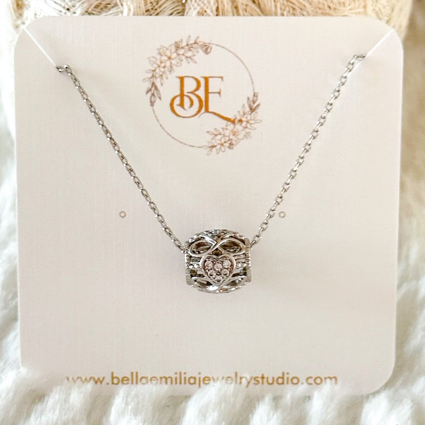 Collana Karissa con cuore infinito