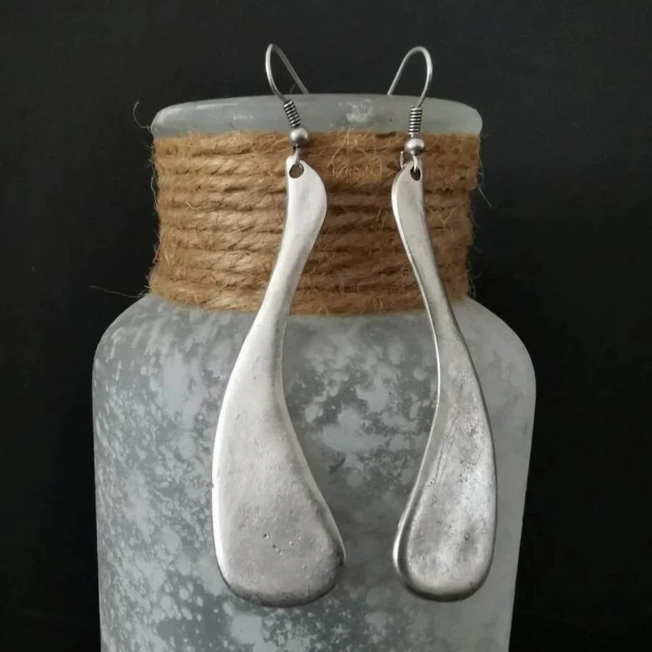 Orecchini d'argento vintage di forma irregolare