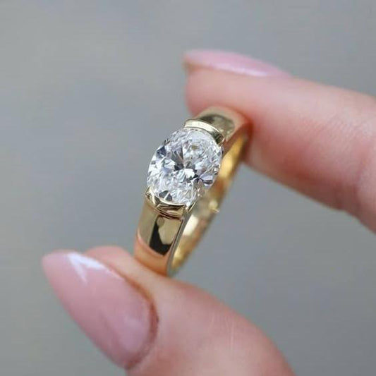 Anello vintage in oro e zirconi