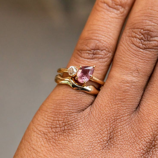 Anello vintage con goccia di cristallo rosa