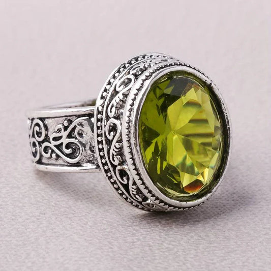 Anello di cristallo d'epoca con oliva