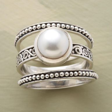 Anello vintage con perle d'argento a strati