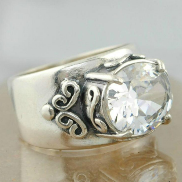 Anello di vetro intarsiato vintage