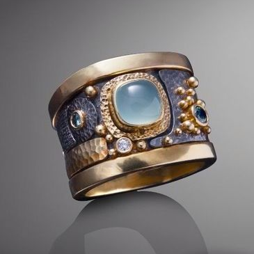 Anello vintage con pietre blu intarsiate