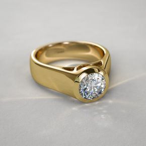 Anello d'oro con intarsio di cristalli d'epoca
