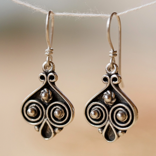 Orecchini pendenti in argento vintage