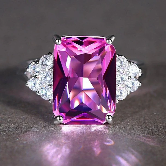Anello vintage in argento con zirconi viola
