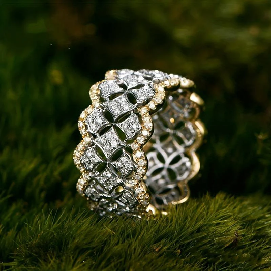 Elegante anello in oro e argento brillante