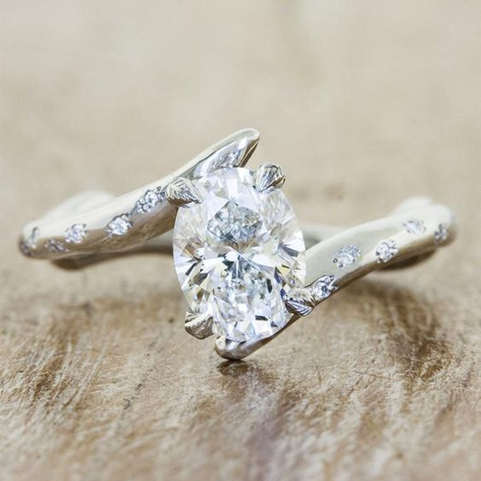 Anello di cristallo d'argento vintage