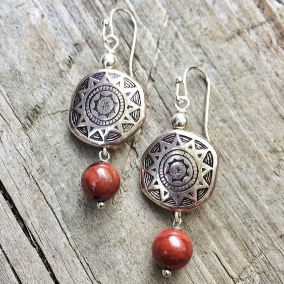 Orecchini vintage in argento e pietre rosse